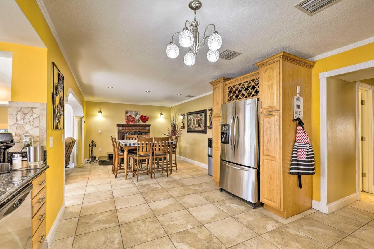 Cozy Home In Heart Of Tampa With Lanai And Pool! Экстерьер фото